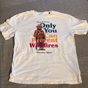 Vintage White Smokey Bear Graphic T-Shirt